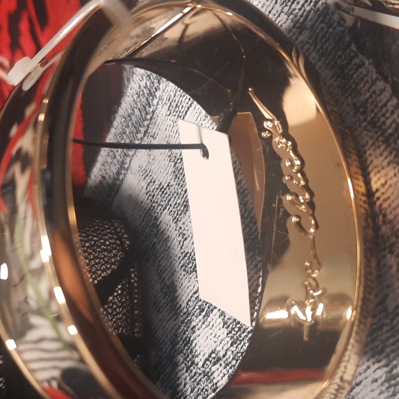 MULTI HOLIDAY BRACELET  NWT - Picture 7 of 8